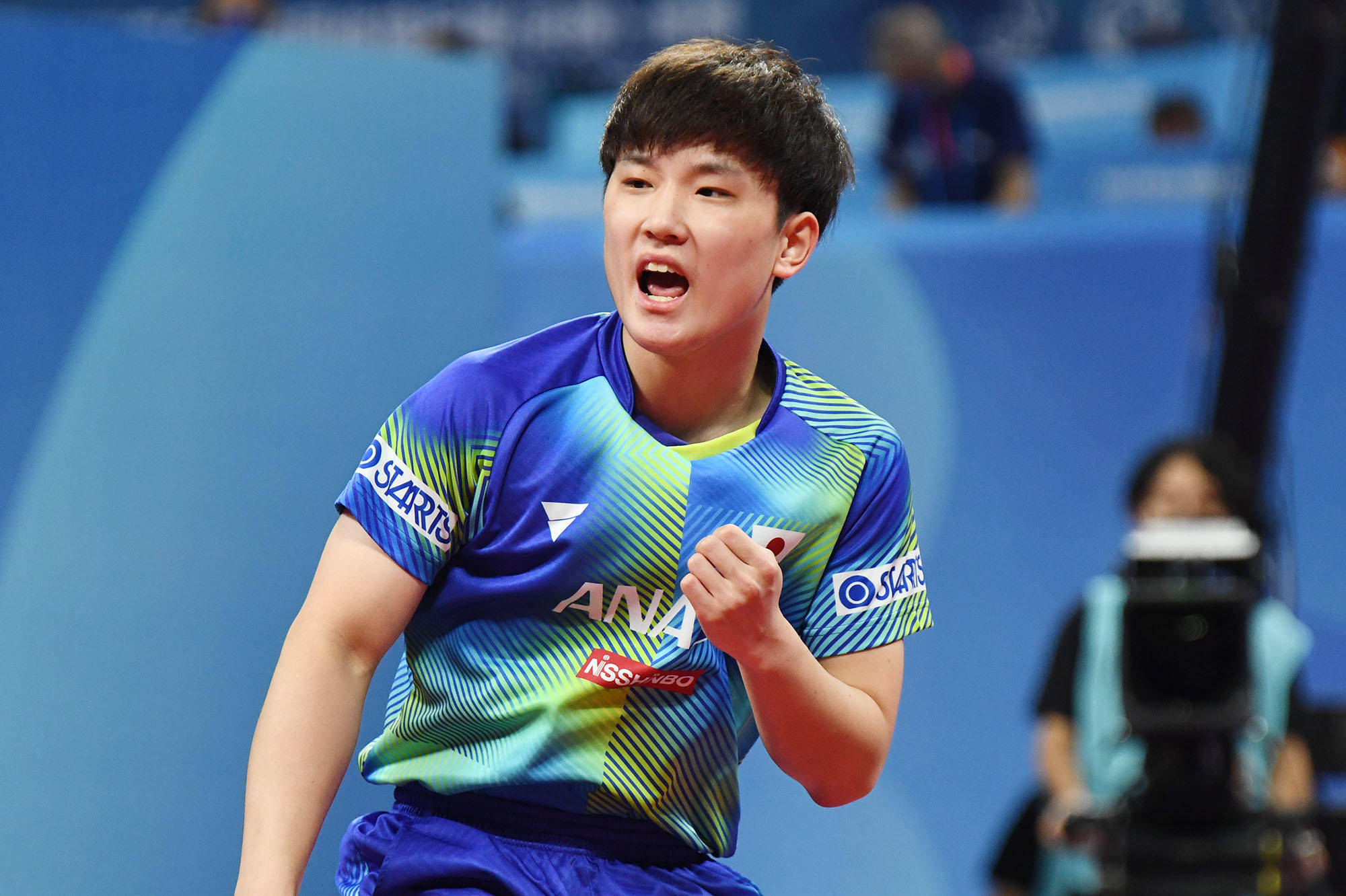 台上一战成 台上一战成