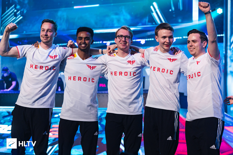 在激烈竞争 在激烈竞争