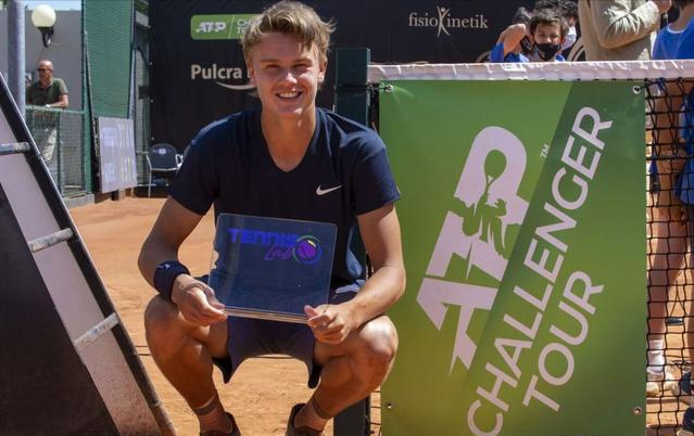 起的佩德里 起的佩德里