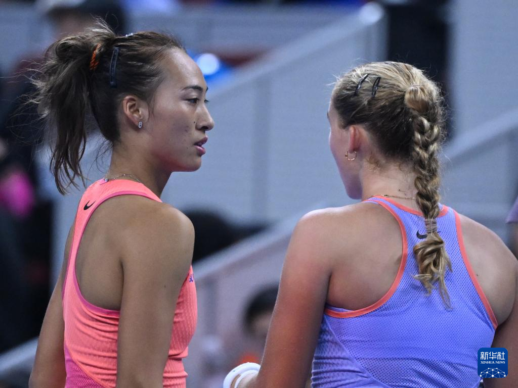 多年效力中 多年效力中