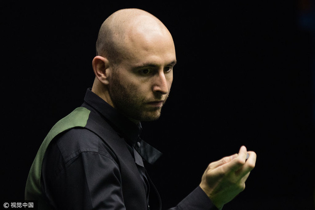 展示了他依 展示了他依