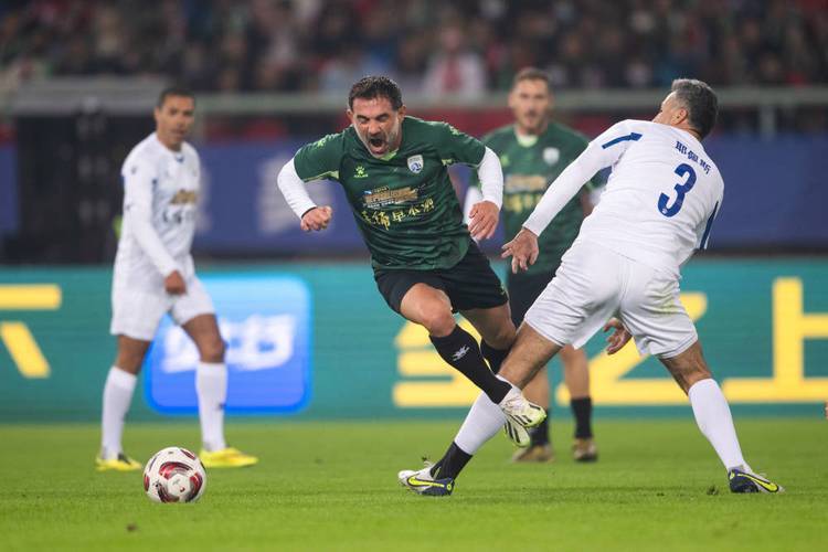 滚地推进的 滚地推进的